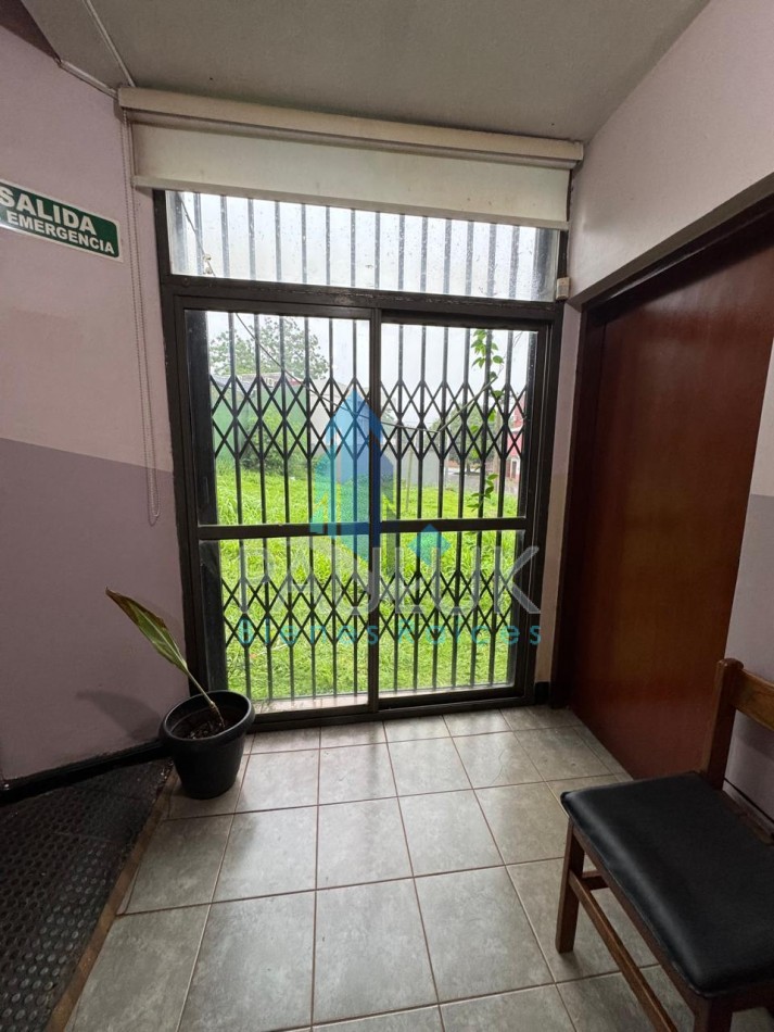 Oportunidad de consultorios mas terreno en Venta